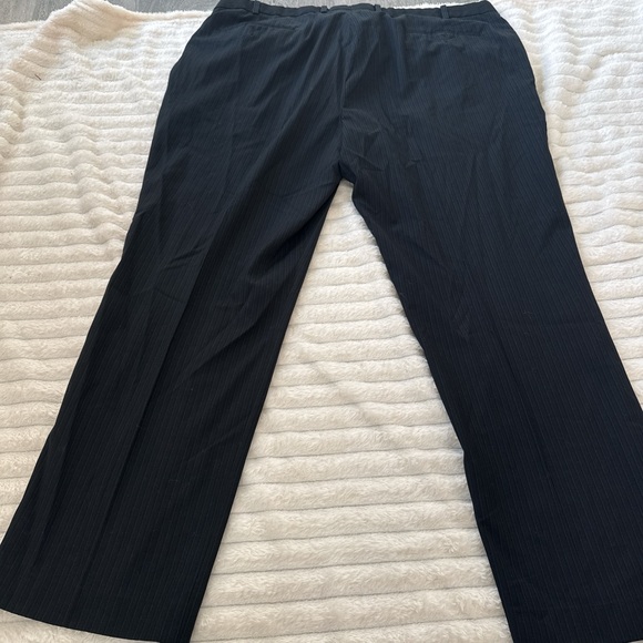 Pants - Picture 3 of 4